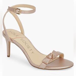 Sole Society Women's Metallic Rose Gold Avrilie Knotted Sandal Size 7